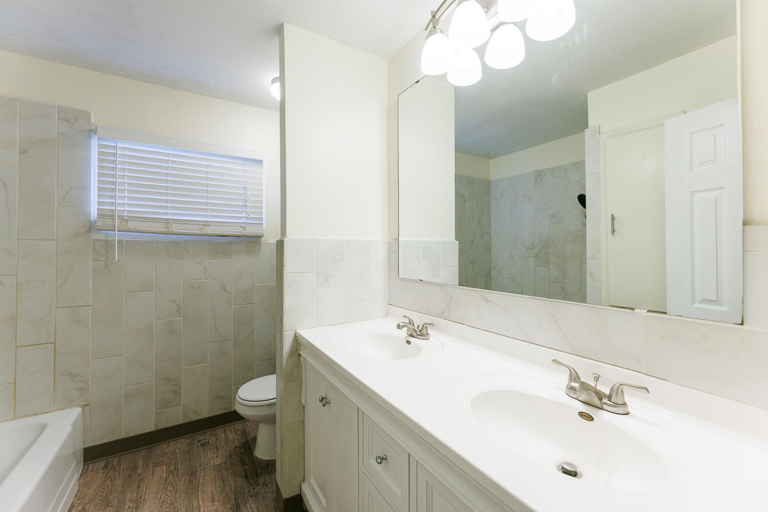 4319 40th Street Lubbock, TX 79413 - Photo 23 of 38 Primary Bathroom