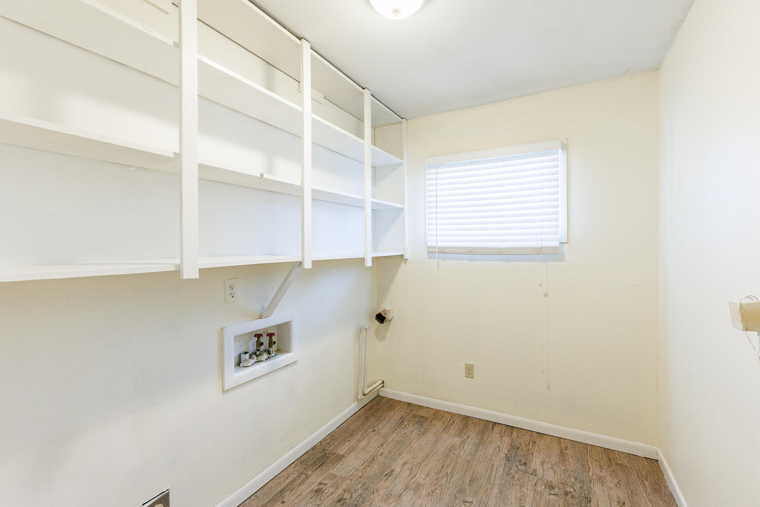 4319 40th Street Lubbock, TX 79413 - Photo 31 of 38 Utility Room