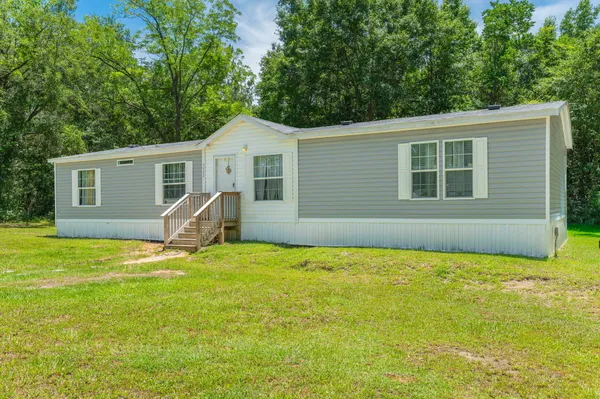 $285,000 | 3984 1st Avenue, Laurel Hill, FL 32567