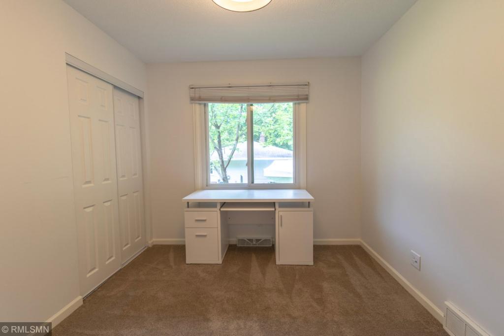 25005 Smithtown Road Shorewood, MN 55331 - Photo 13 of 27 Gallery Image 13