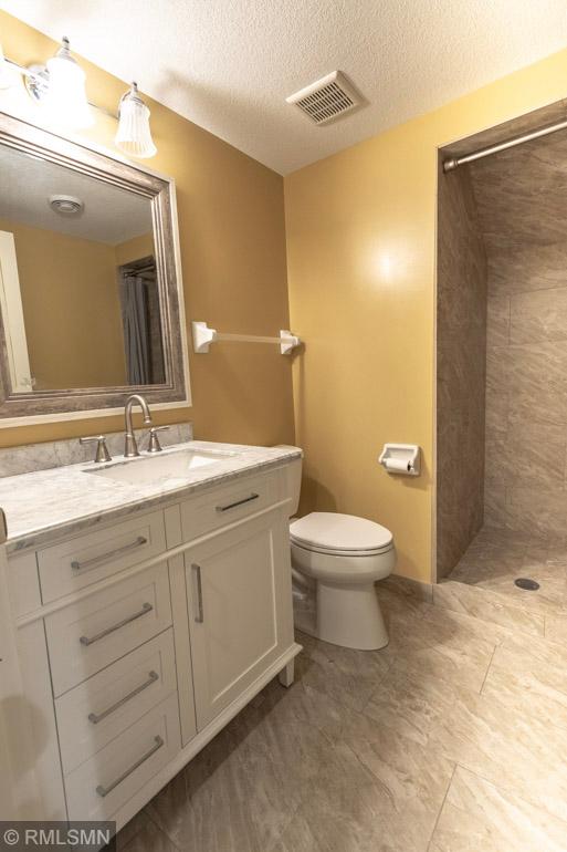 25005 Smithtown Road Shorewood, MN 55331 - Photo 15 of 27 Gallery Image 15