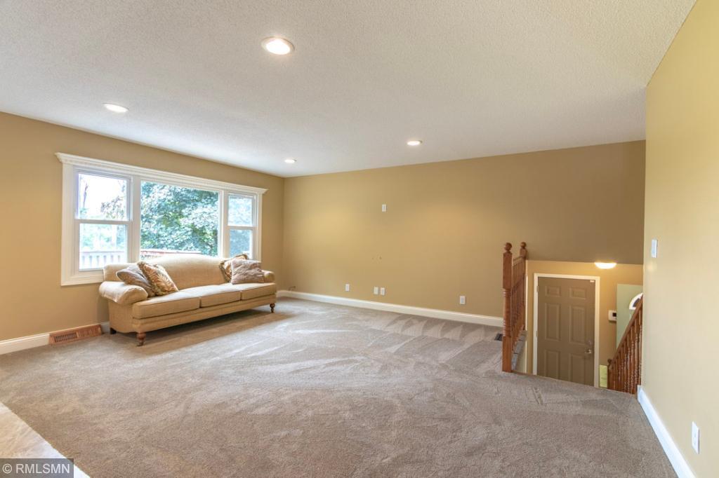 25005 Smithtown Road Shorewood, MN 55331 - Photo 8 of 27 Gallery Image 8