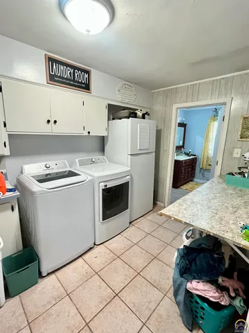 $334,500 | 2021 Morningside Drive, Emporia, KS 66801