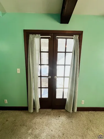 $334,500 | 2021 Morningside Drive, Emporia, KS 66801