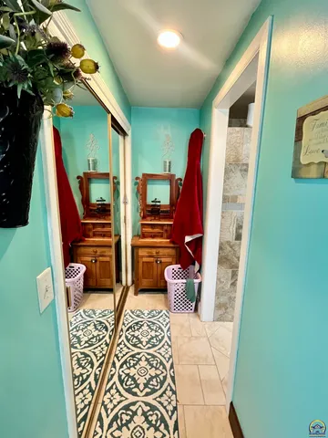 $334,500 | 2021 Morningside Drive, Emporia, KS 66801