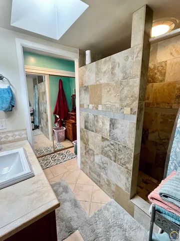 $334,500 | 2021 Morningside Drive, Emporia, KS 66801