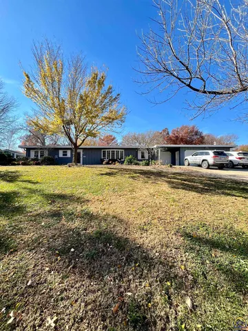 $334,500 | 2021 Morningside Drive, Emporia, KS 66801