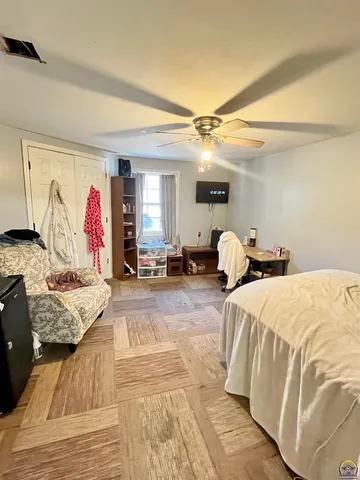 $334,500 | 2021 Morningside Drive, Emporia, KS 66801