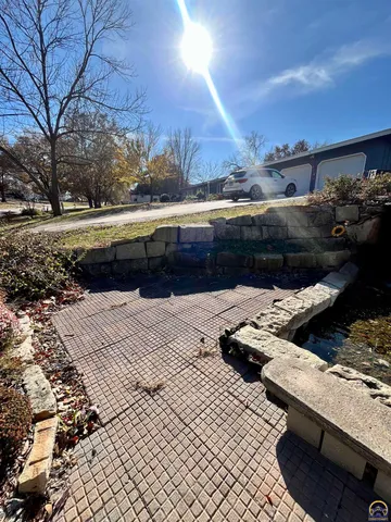 $334,500 | 2021 Morningside Drive, Emporia, KS 66801