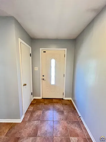 $334,500 | 2021 Morningside Drive, Emporia, KS 66801