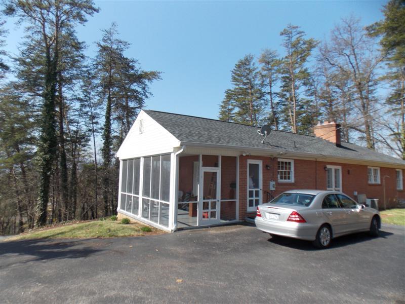 353 Walnut Road Salem, VA 24153 - Photo 12 of 13 Back