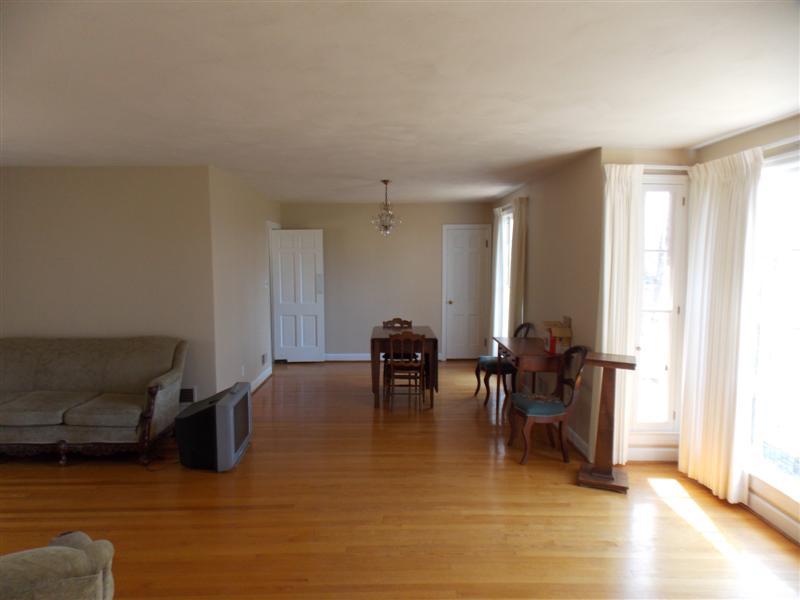 353 Walnut Road Salem, VA 24153 - Photo 5 of 13 Living_DiningArea