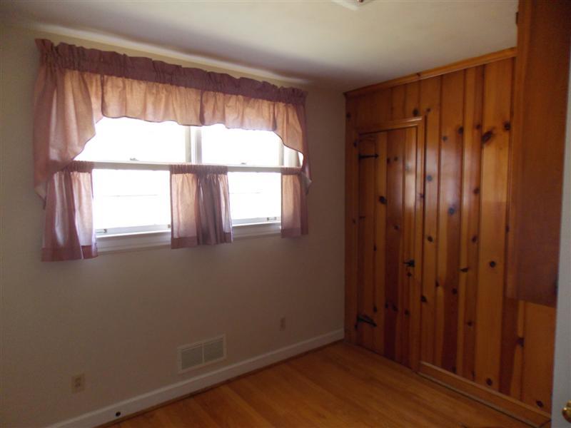 353 Walnut Road Salem, VA 24153 - Photo 7 of 13 Bedroom