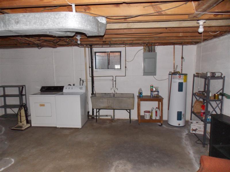 353 Walnut Road Salem, VA 24153 - Photo 9 of 13 Basement