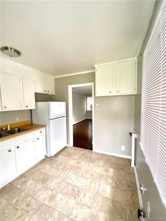3015 Marlborough Road Charlotte, NC 28208 - Photo 8 of 22
