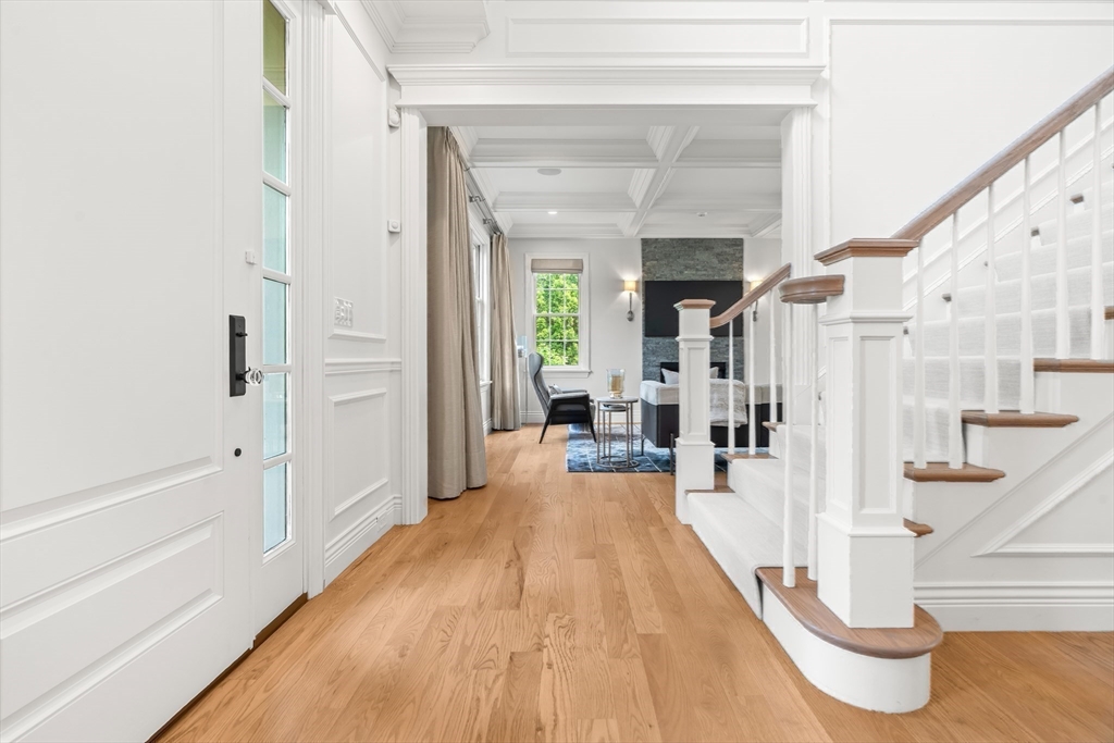 382 Lee Street Brookline, MA 02445 - Photo 12 of 38