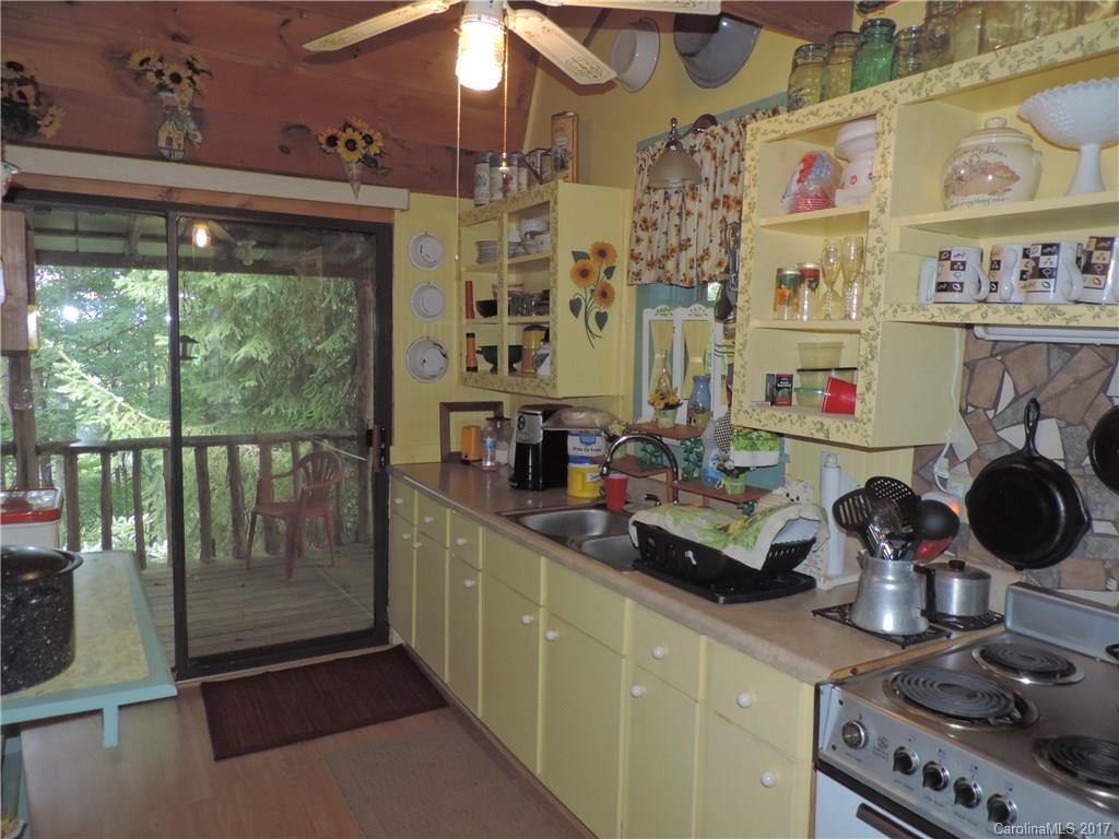 694 Whispering Winds Road Waynesville, NC 28785 - Photo 3 of 10 Gallery Image 3