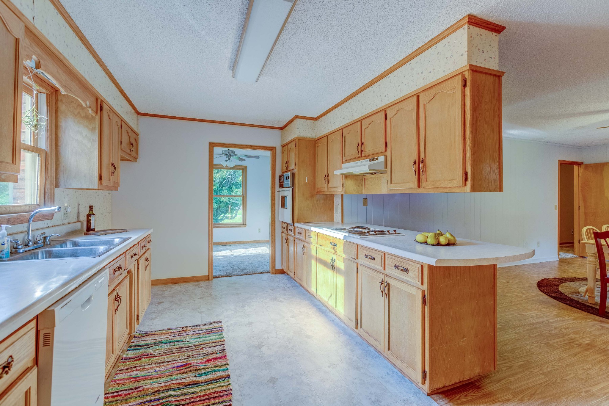 478 Brandon Road Manchester, TN 37355 - Photo 18 of 50 a kitchen with a stove and a sink