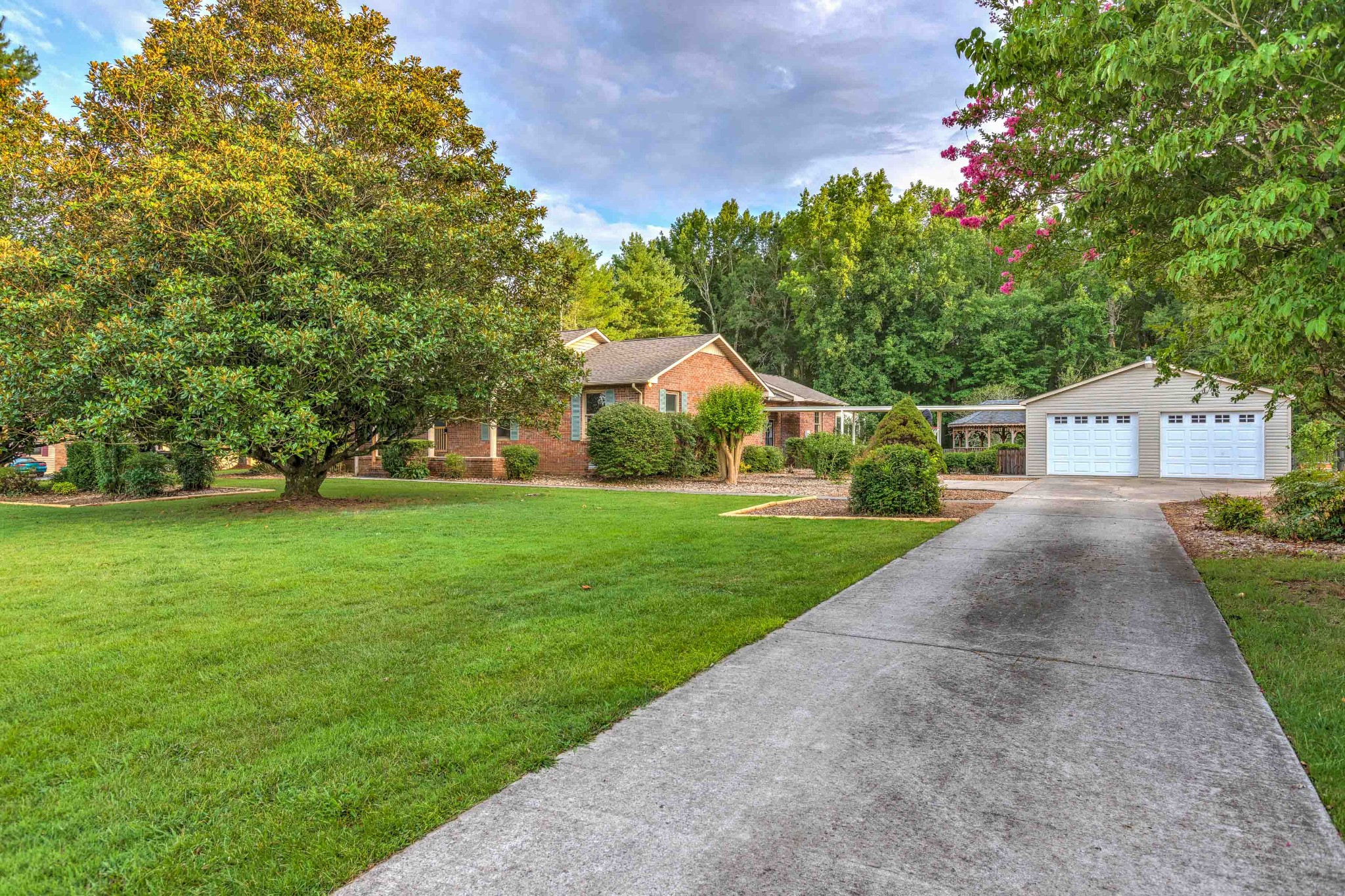 478 Brandon Road Manchester, TN 37355 - Photo 2 of 50 a house view with outdoor space