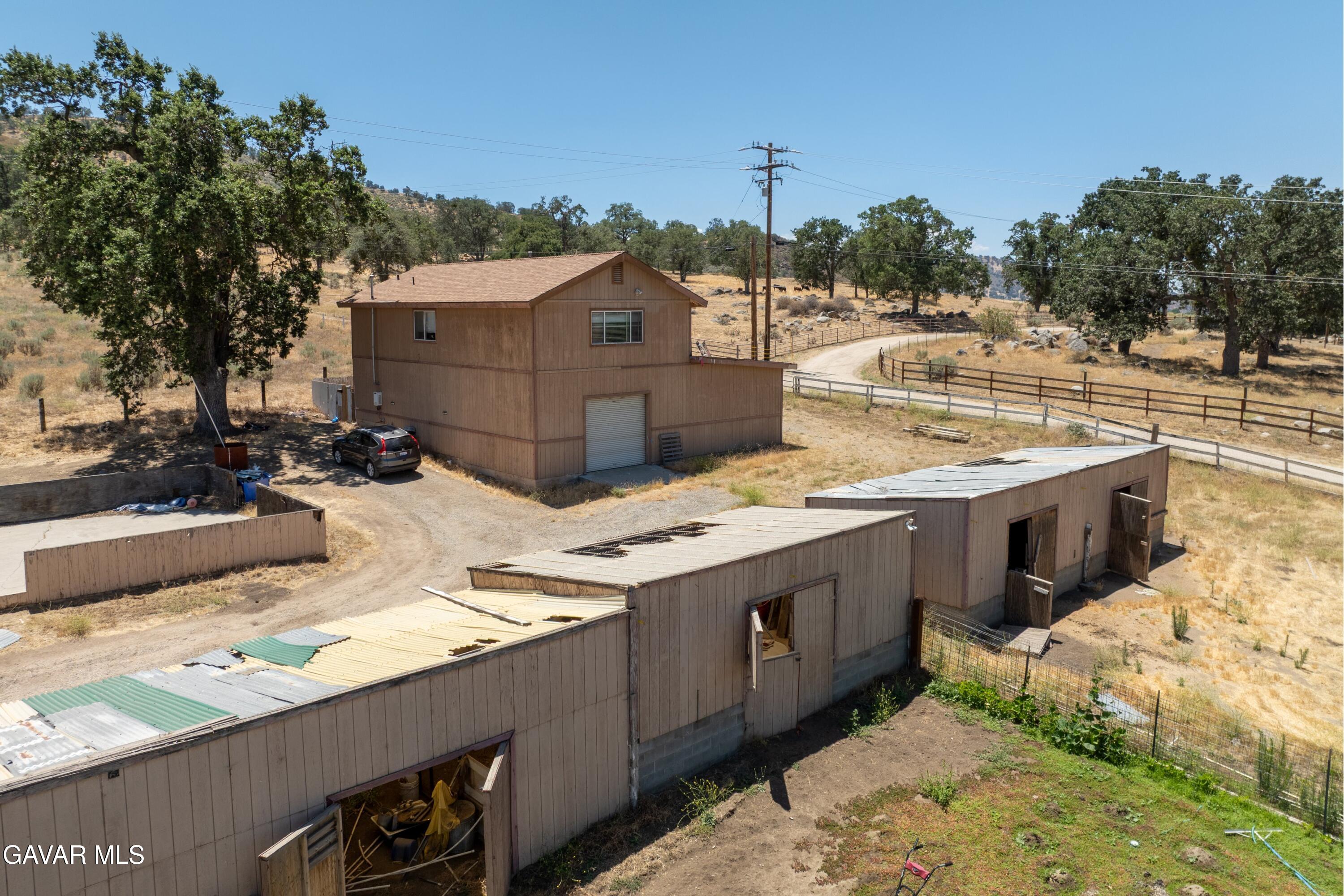 18518 Pellisier Road Tehachapi, CA 93561 - Photo 9 of 32 06-DJI_0445-HDR