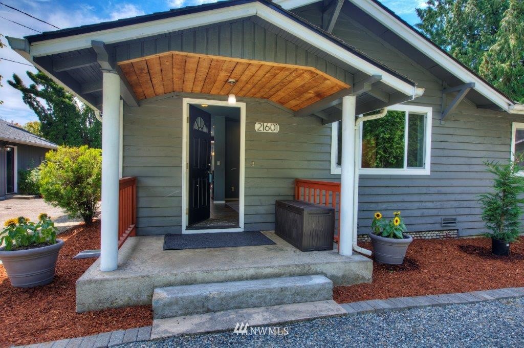 21601 Southeast Wax Road Maple Valley, WA 98038 - Photo 4 of 25