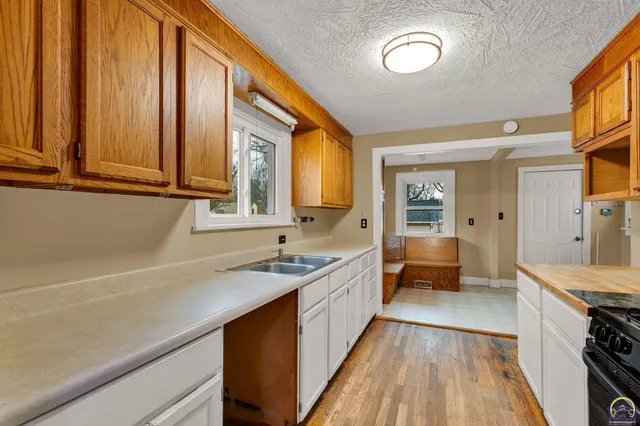 $135,000 | 1147 Southwest Webster Avenue, Topeka, KS 66604