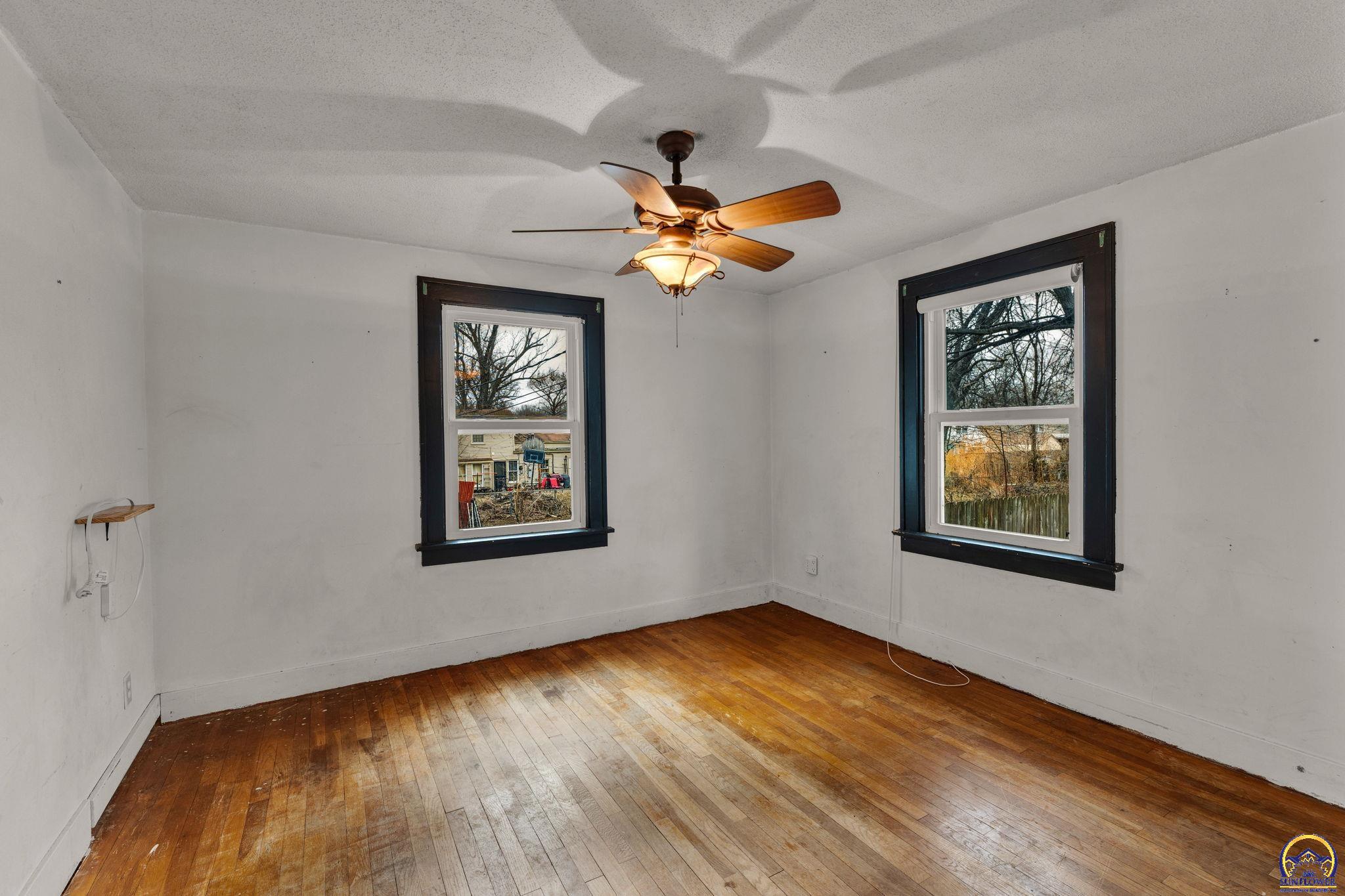 1147 Southwest Webster Avenue Topeka, KS 66604 - Photo 17 of 36