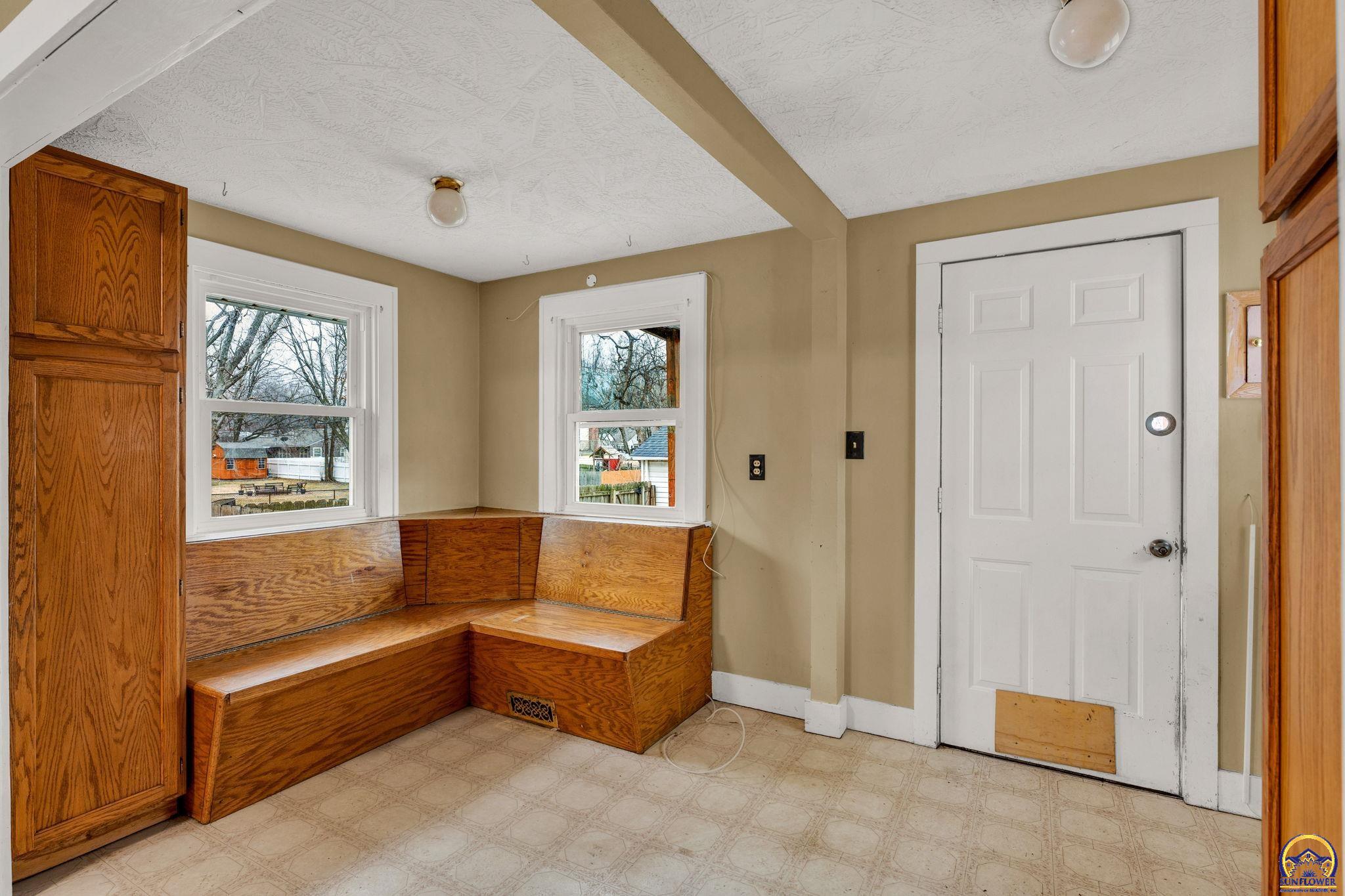 1147 Southwest Webster Avenue Topeka, KS 66604 - Photo 29 of 36