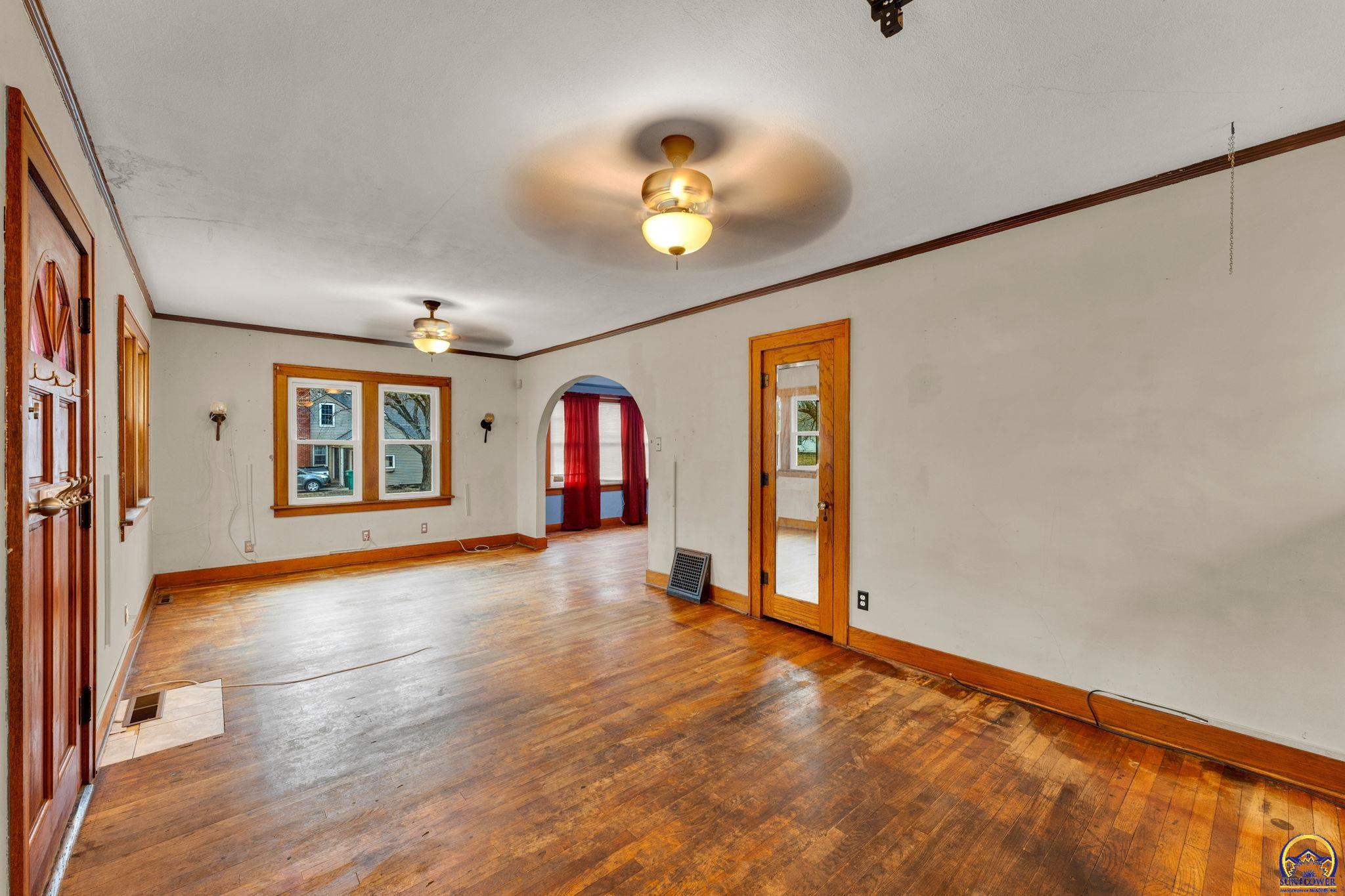 1147 Southwest Webster Avenue Topeka, KS 66604 - Photo 9 of 36