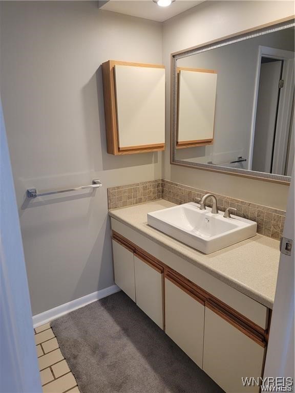 306 Sundown Trail, Unit 5C Amherst, NY 14221 - Photo 18 of 23 Main Bathroom
