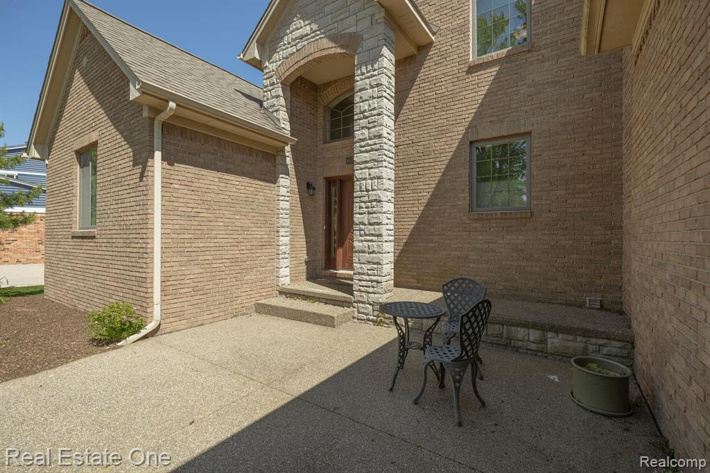 630 Lockmoore Court Rochester Hills, MI 48307 - Photo 6 of 65