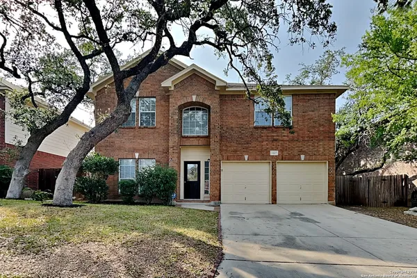 $2,200 | 11627 White Cross, San Antonio, TX 78253