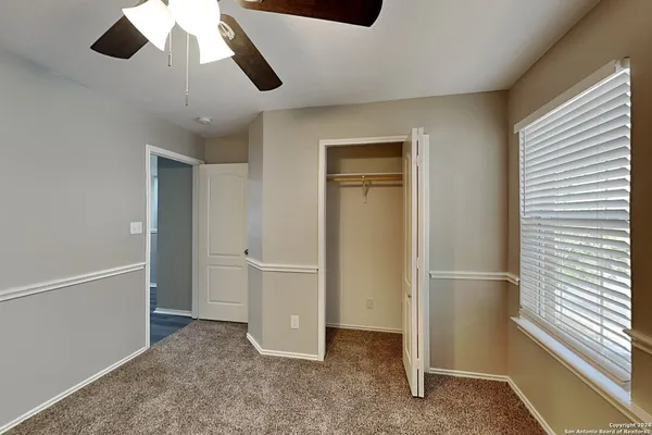 $2,200 | 11627 White Cross, San Antonio, TX 78253