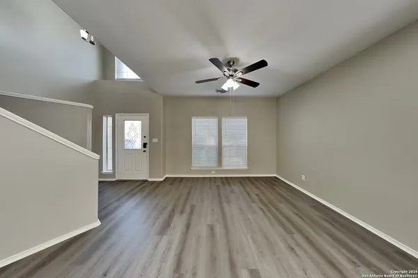 $2,200 | 11627 White Cross, San Antonio, TX 78253
