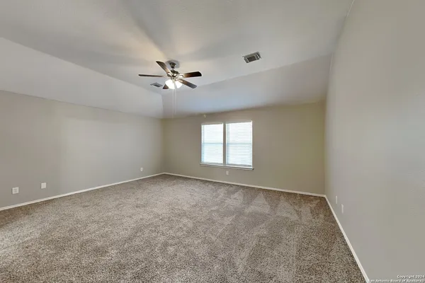 $2,200 | 11627 White Cross, San Antonio, TX 78253