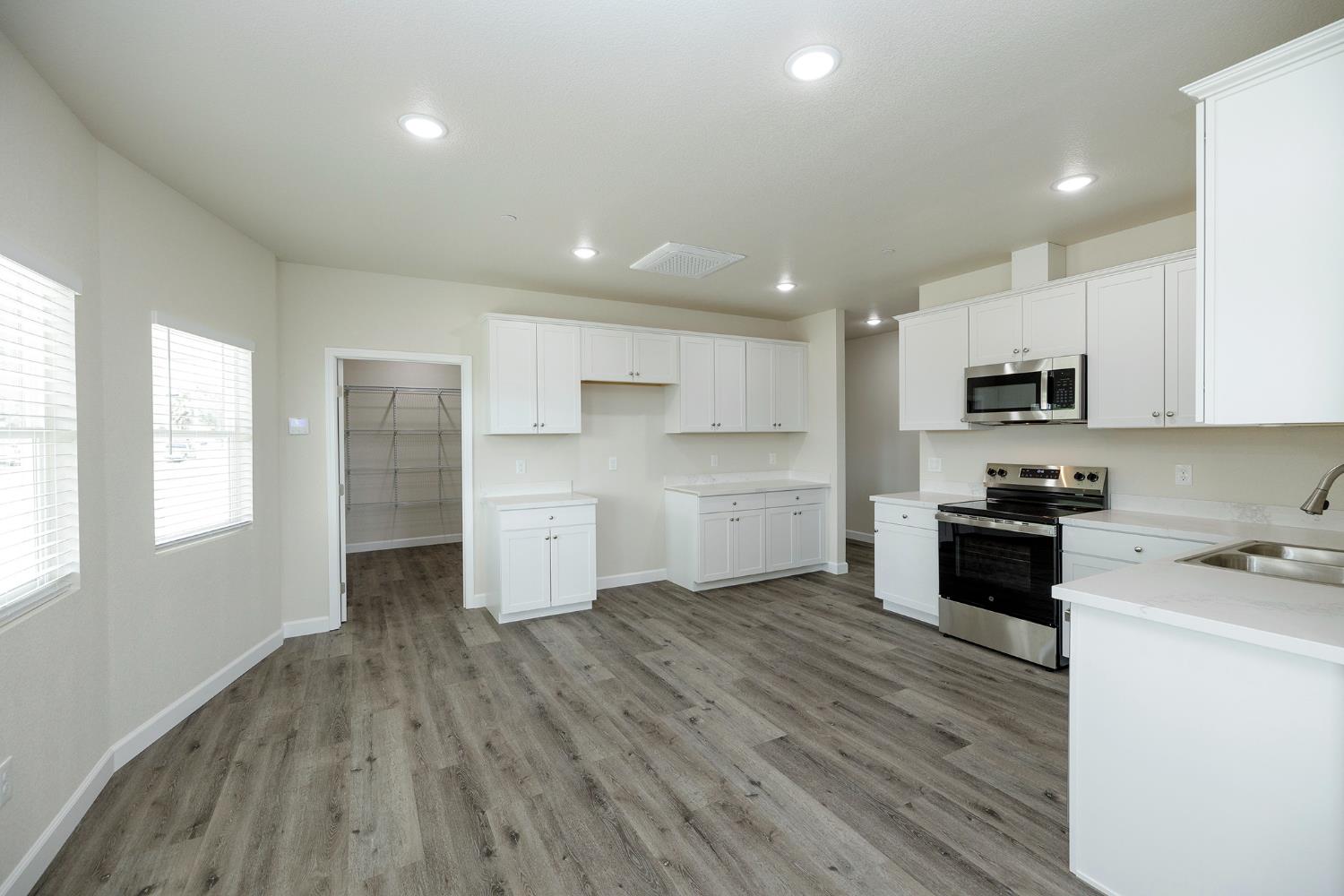 720 North 2nd Street Patterson, CA 95363 - Photo 34 of 84 Shared Kitchen