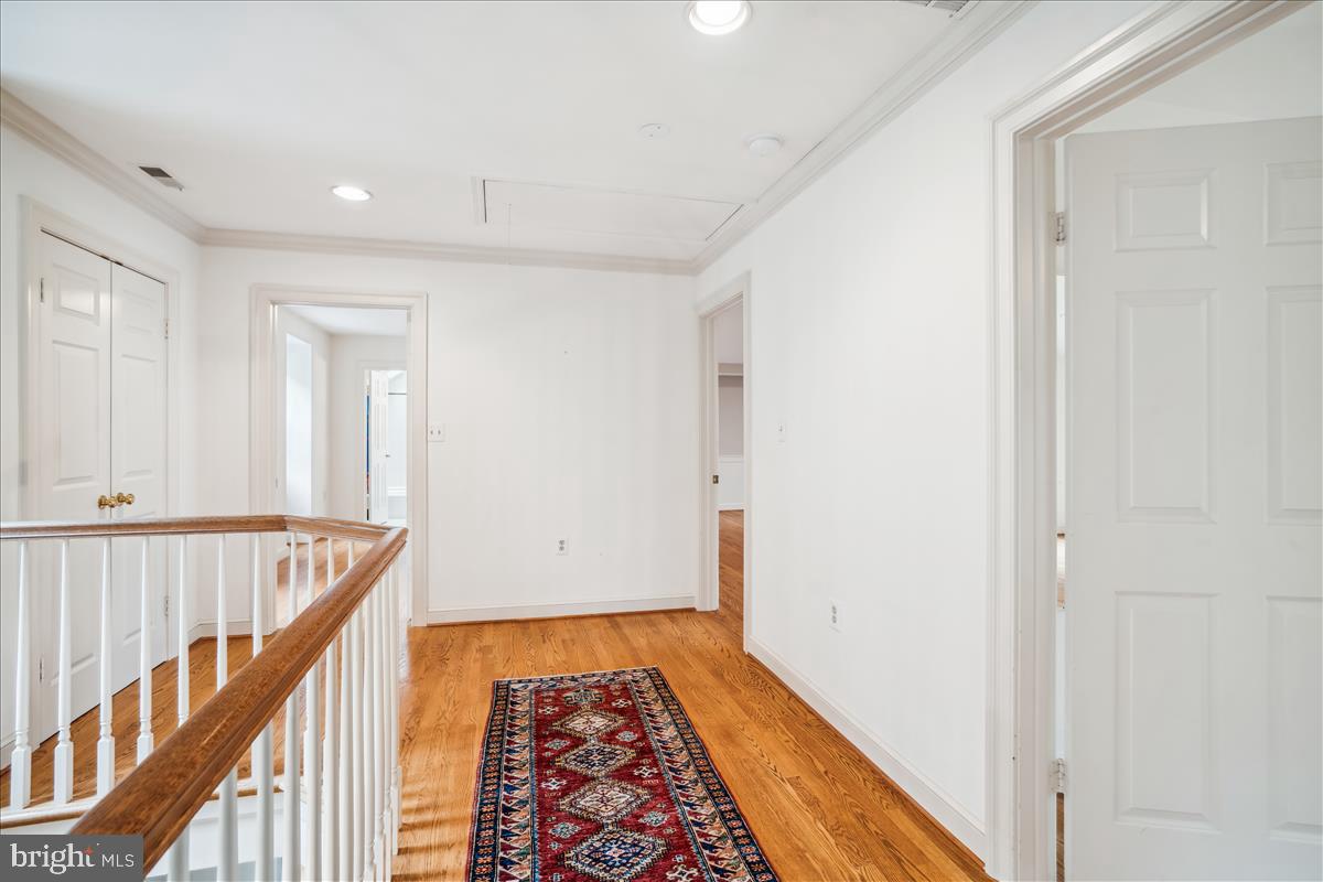 8627 Burdette Road Bethesda, MD 20817 - Photo 27 of 67 Upper level hallway