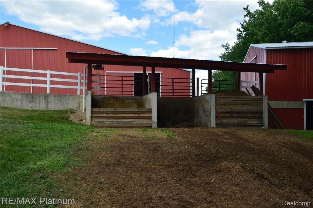 12154 Green Road Goodrich, MI 48438 - Photo 18 of 57 12154_Green_Rd_60.JPG