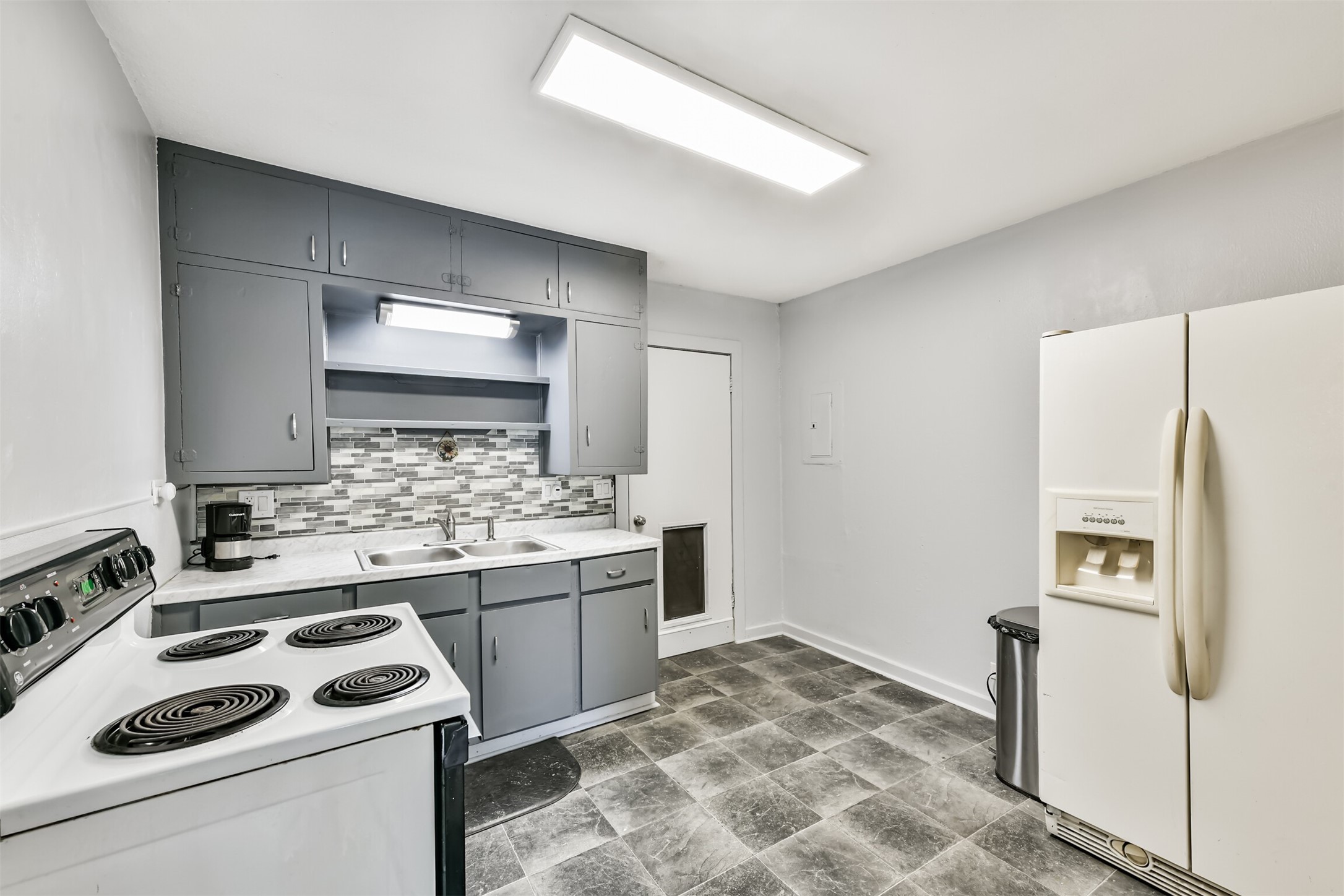 1021 Maple Street La Marque, TX 77568 - Photo 5 of 17 Kitchen