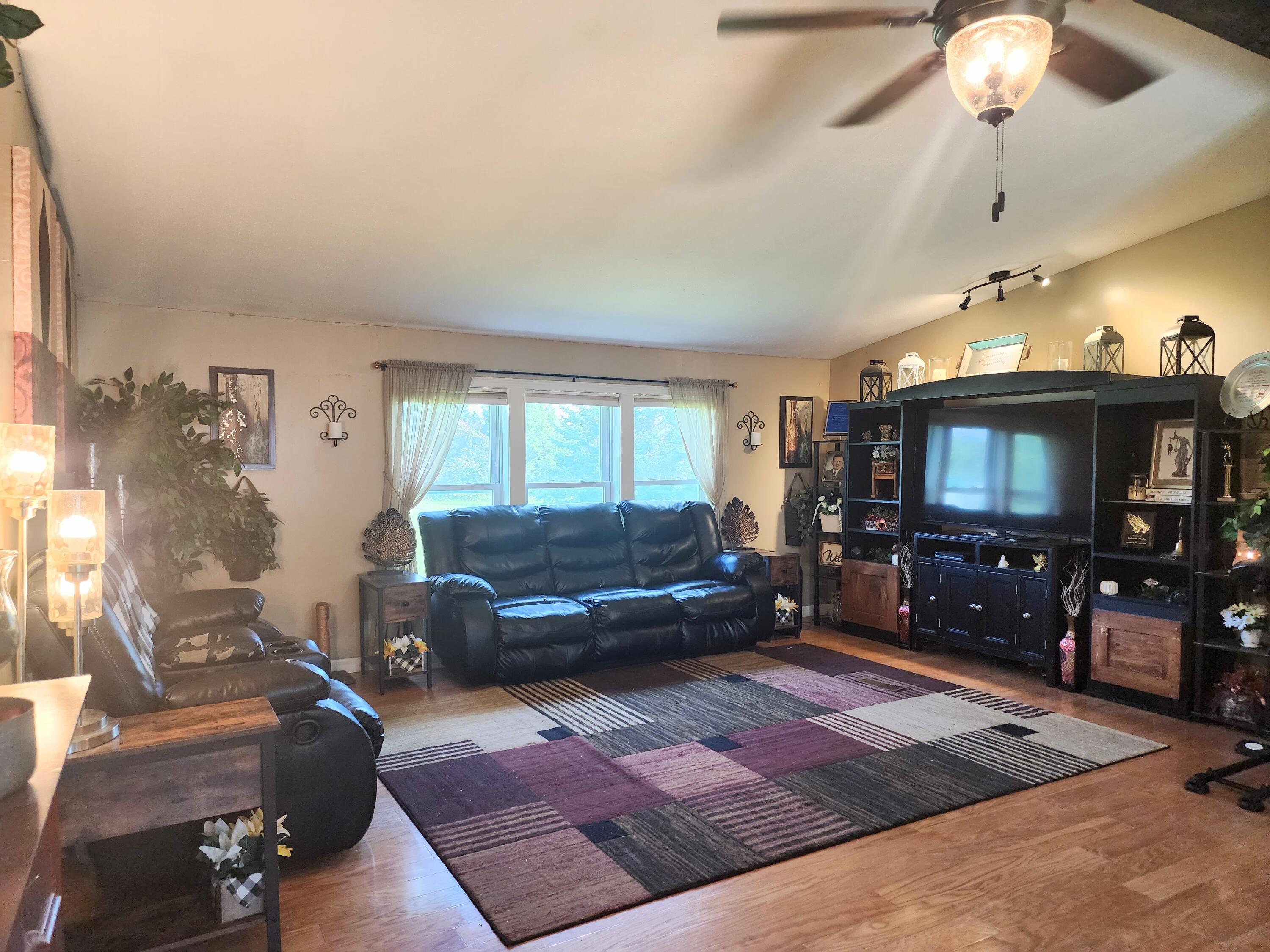 25 Killdeer Drive Unity, ME 04988 - Photo 4 of 18 Living Room