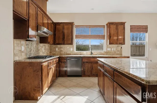 $605,000 | Undisclosed Address, Bakersfield, CA 93306