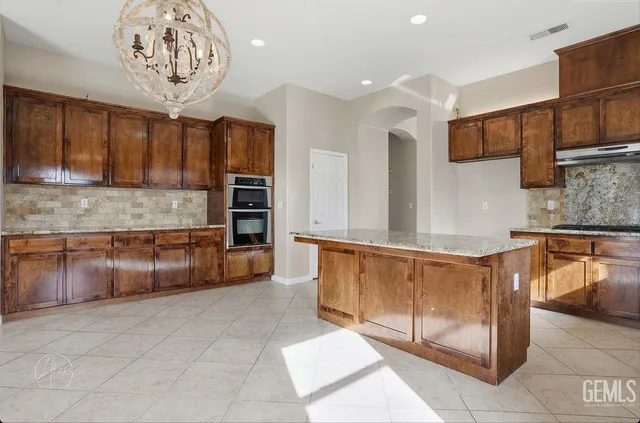 $605,000 | Undisclosed Address, Bakersfield, CA 93306