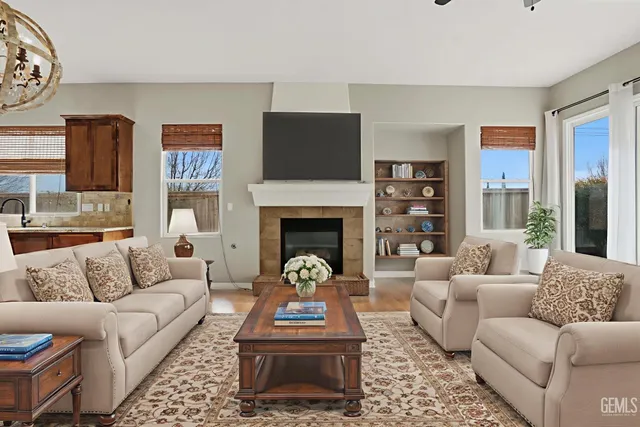 $605,000 | Undisclosed Address, Bakersfield, CA 93306