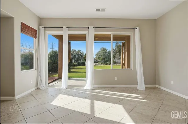 $605,000 | Undisclosed Address, Bakersfield, CA 93306