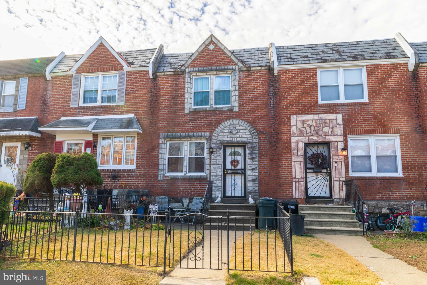 226 Benner Street Philadelphia, PA 19111 - Photo 1 of 25 Gated front yard.