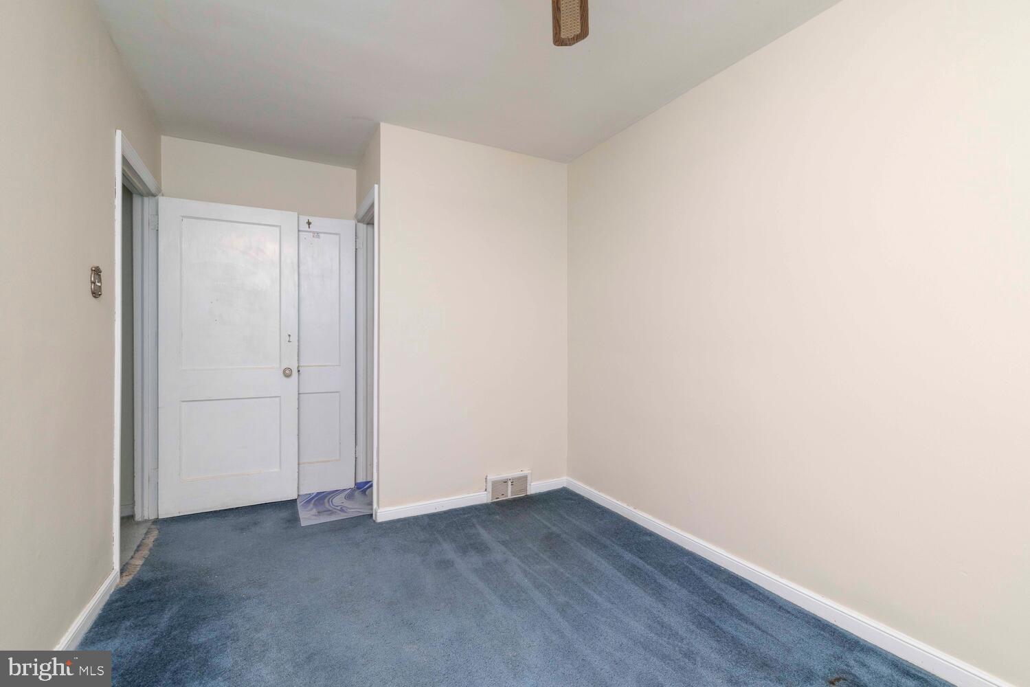 226 Benner Street Philadelphia, PA 19111 - Photo 22 of 25 ample space bedroom