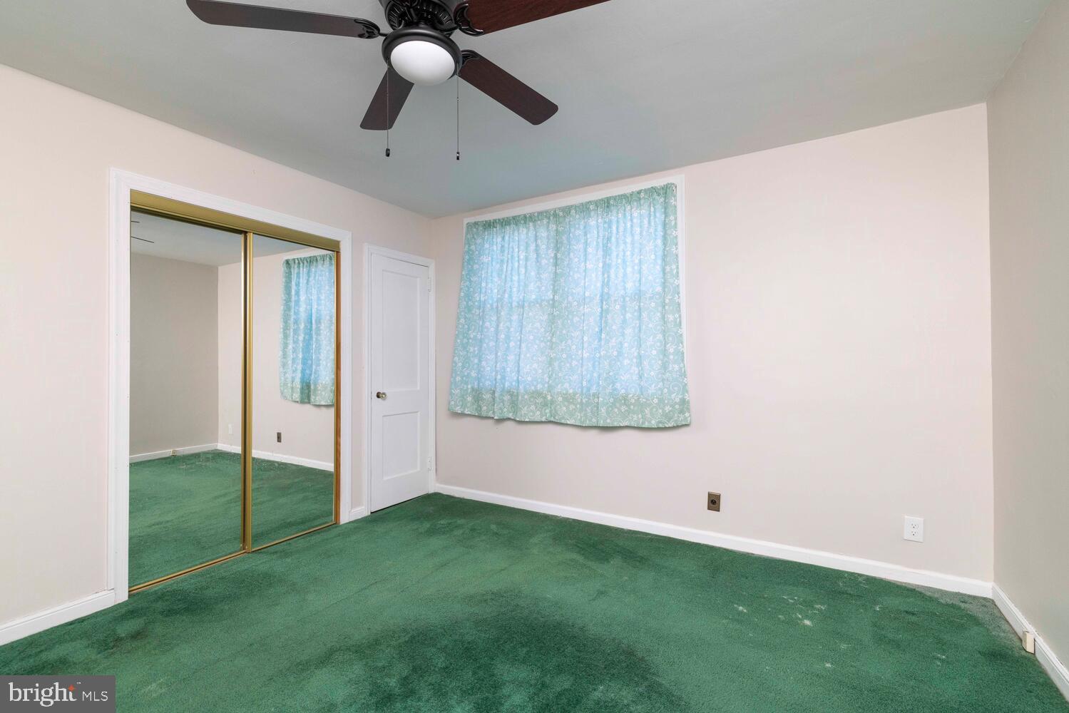 226 Benner Street Philadelphia, PA 19111 - Photo 10 of 25 And 3 closets