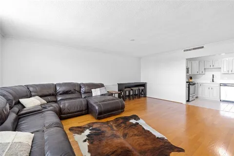 $185,000 | 2965 Pharr Ct S Northwest, Unit 817, Atlanta, GA 30305