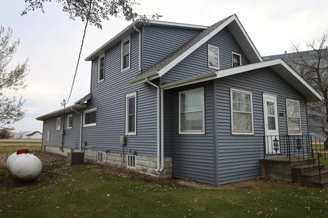 $179,000 | 106 Galchutt Street, Galchutt, ND 58075