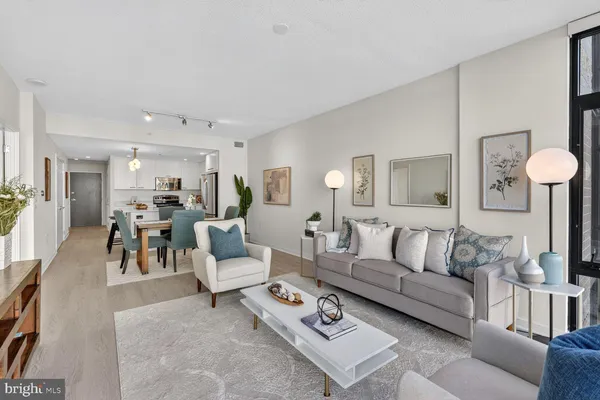 $789,000 | 1010 Massachusetts Avenue Northwest, Unit 807, Washington, DC 20001